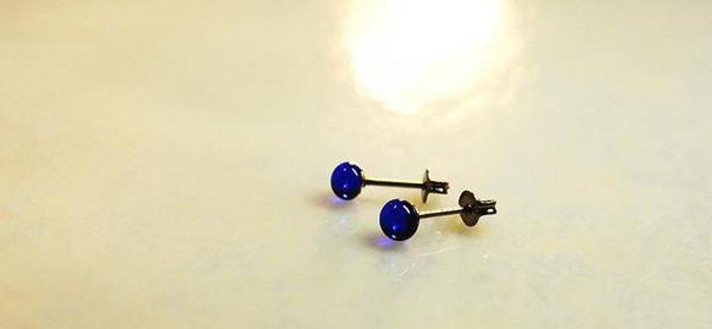 [Made to order] Sacred stone - 耳环/耳夹 - 其他金属 