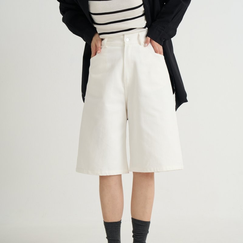 宽松斜纹棉短裤 - 白色 - 女装短裤 - 棉．麻 白色