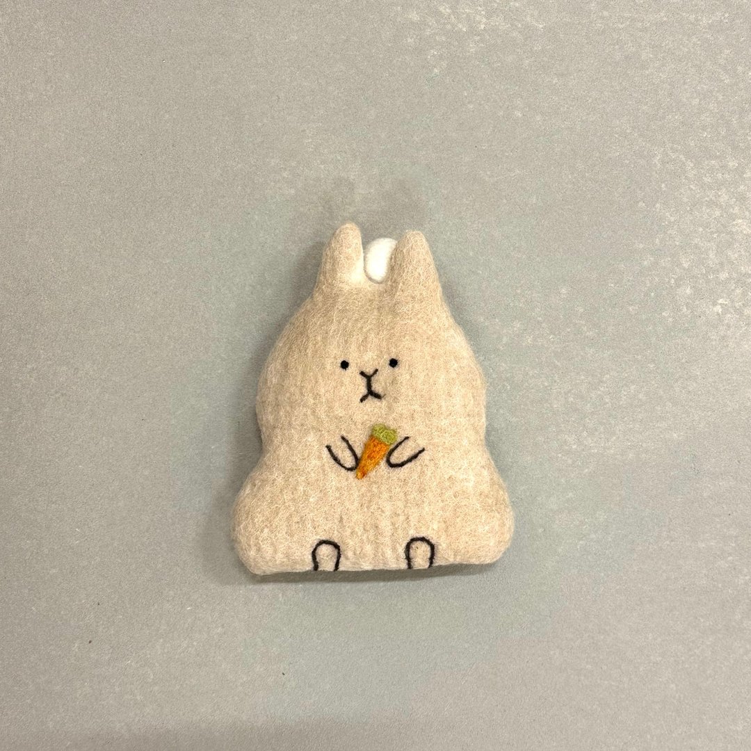 兔与雪球-羊毛毡钥匙包 - 钥匙链/钥匙包 - 羊毛 卡其色