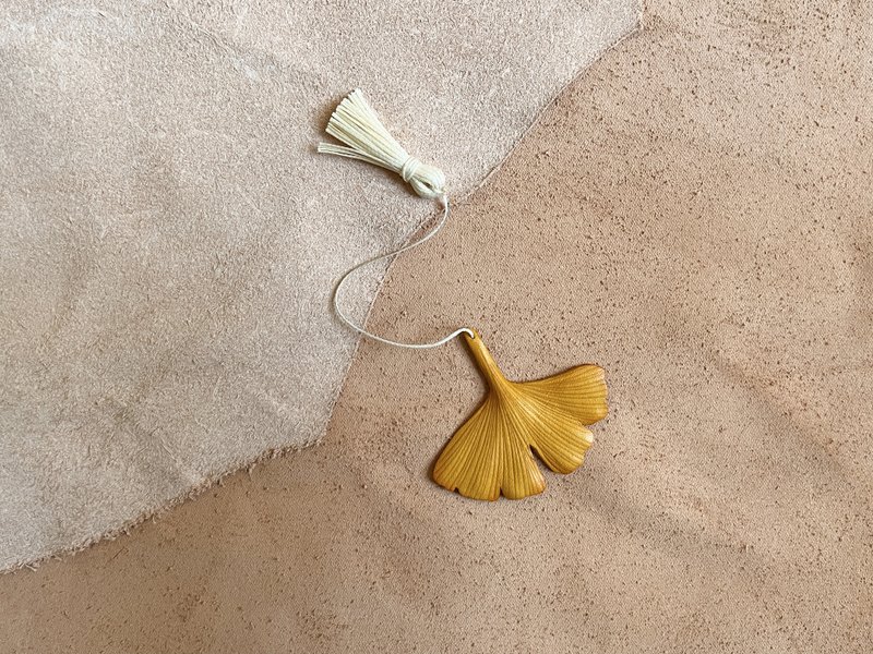 Yeebee-银杏叶的祝福 书签(流苏) - 书签 - 真皮 