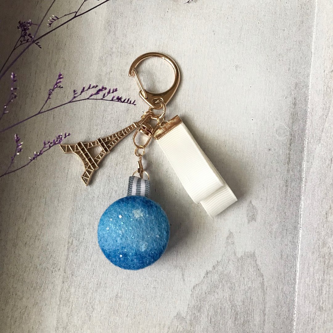 星空Macaron-深蓝 / 吊饰 / 不织布甜点 /【生日】【毕业礼物】 - 吊饰 - 聚酯纤维 蓝色