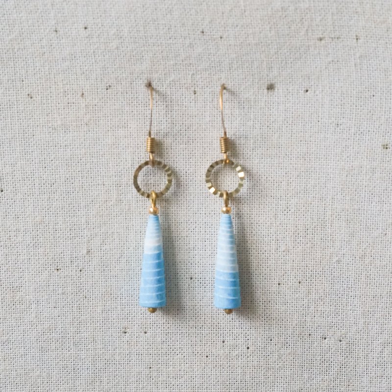 【小卷纸手作/纸艺/饰品】淡蓝色小圈子造型耳环 - 耳环/耳夹 - 纸 蓝色