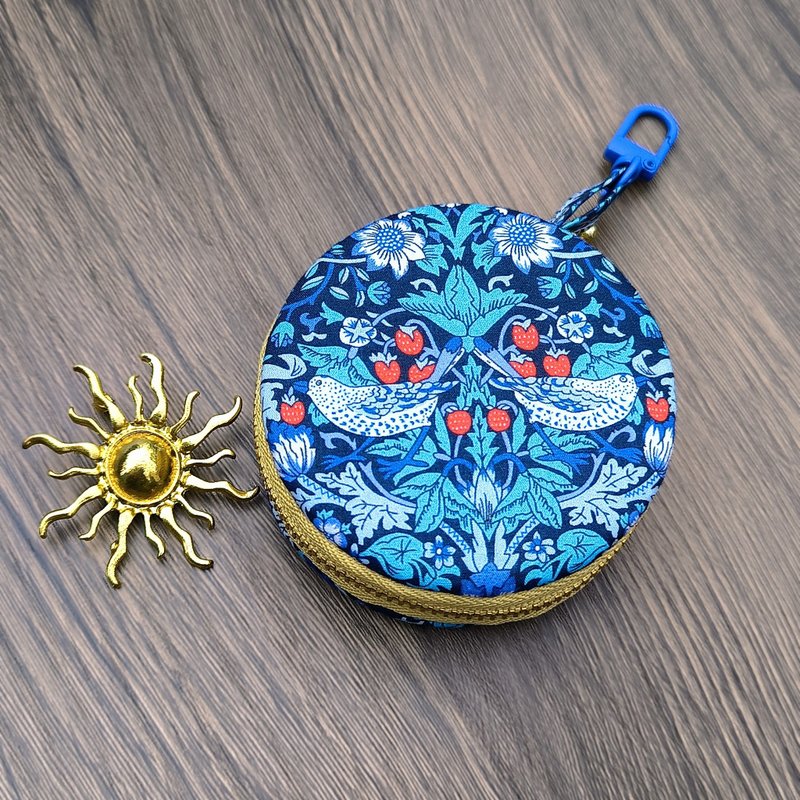 马卡龙拉链饰品盒耳机包 海蓝 草莓小偷 - 零钱包 - 棉．麻 