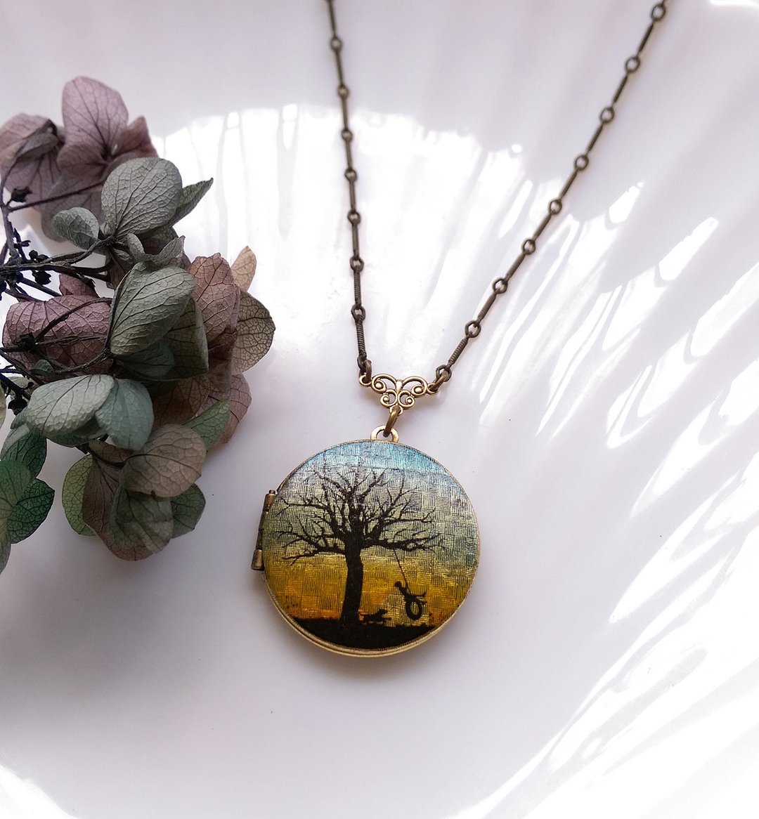 【西洋古董饰品】 Locket  梦中的世界 相片坠 项链 - 项链 - 其他金属 金色