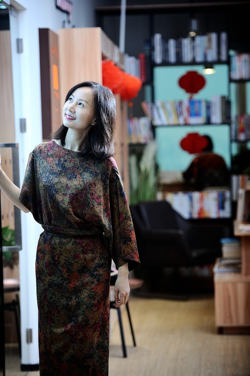 2019新款银丝素绉缎香云纱连衣裙 莫奈的花园 汉服款 - 裙子 - 丝．绢 