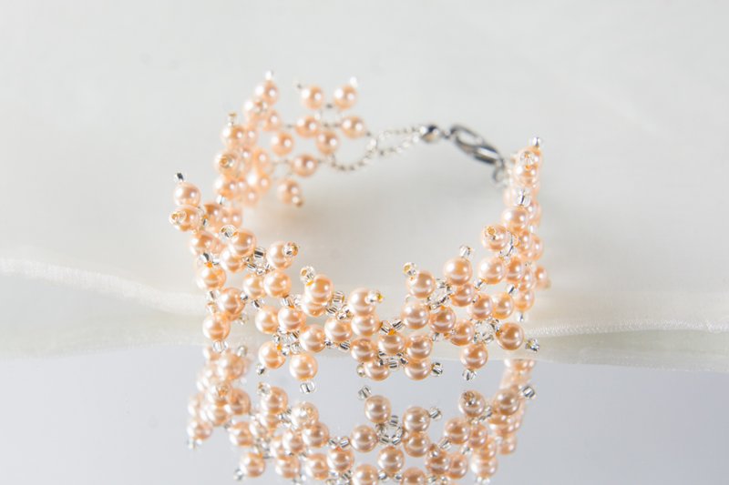 Light peach multiflora swarovski pearl bracelet, 7 inches and 2 inches chain - 手链/手环 - 珍珠 橘色