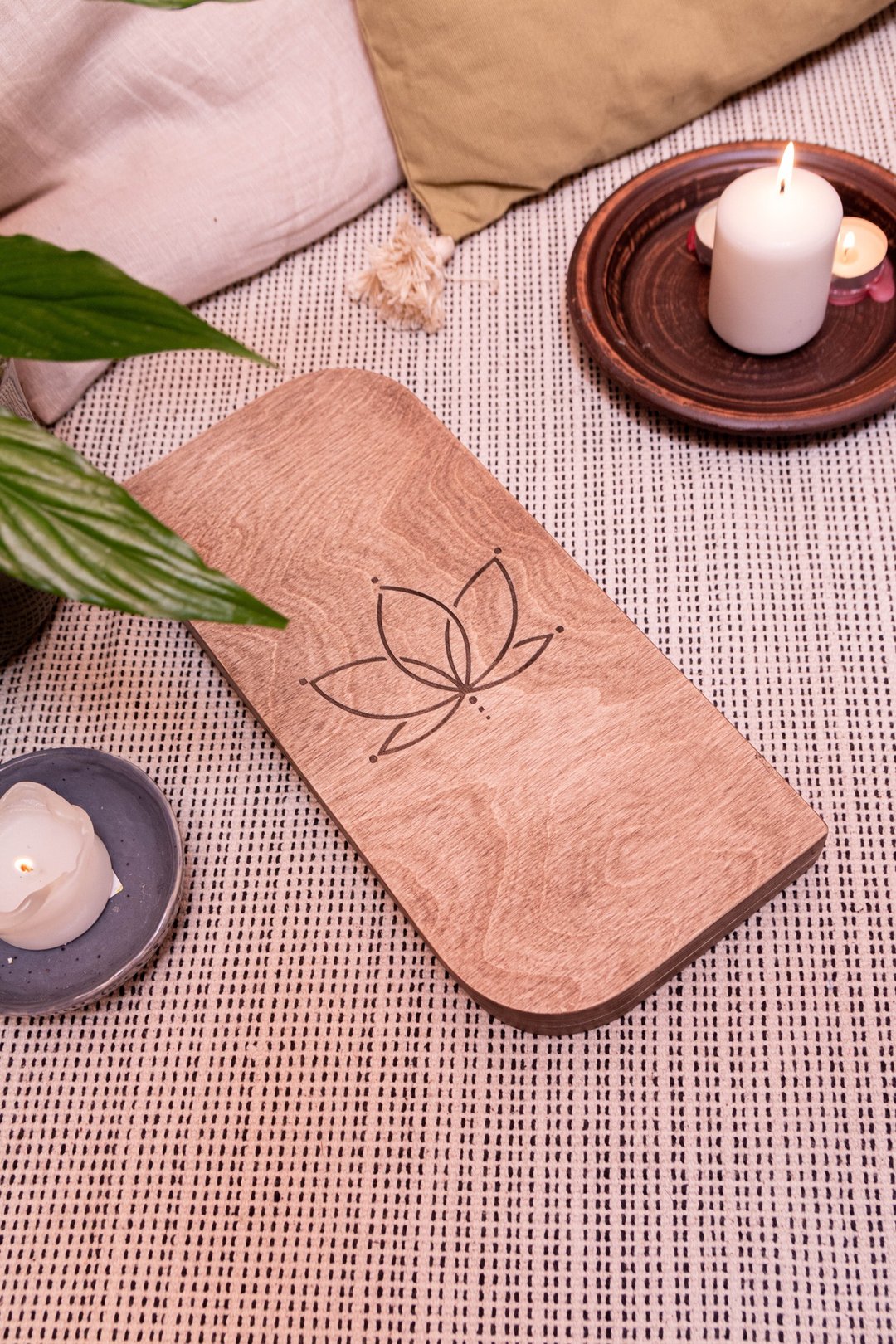 Sadhu board 13 mm / Nail board / Yoga Gifts/ Yoga board / Lotus - 瑜珈垫 - 木头 