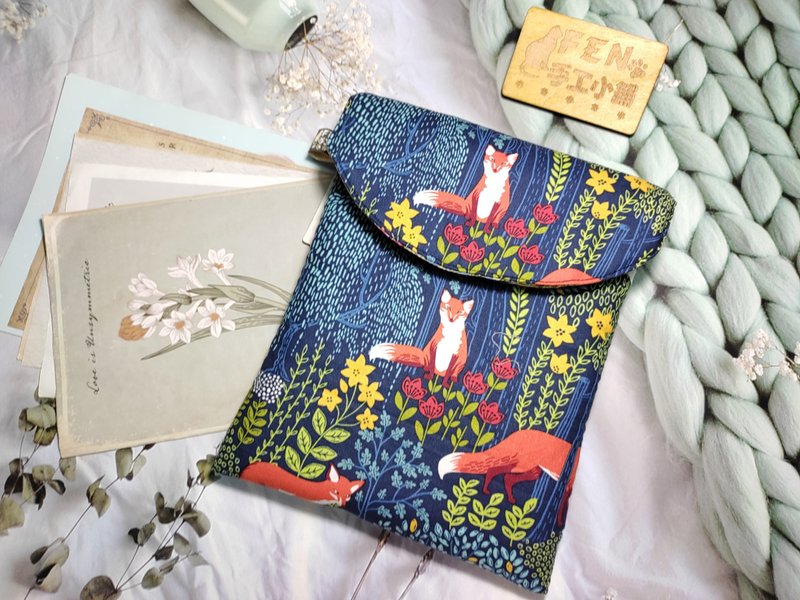 袋物系列-美国限量布系列-蓝底森林树丛狐狸款-7.8寸电子书保护套 - 平板/电脑保护壳 - 棉．麻 