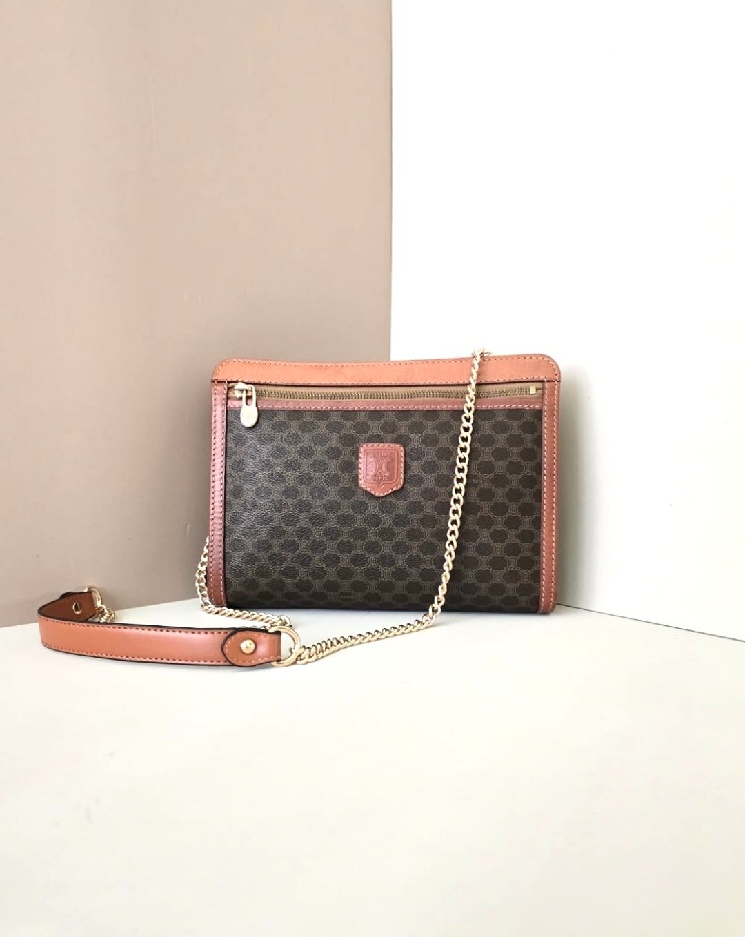 【初夏优惠】中古二手 Celine 啡杏色老花皮革斜背侧背孭手袋 - 侧背包/斜挎包 - 人造皮革 咖啡色