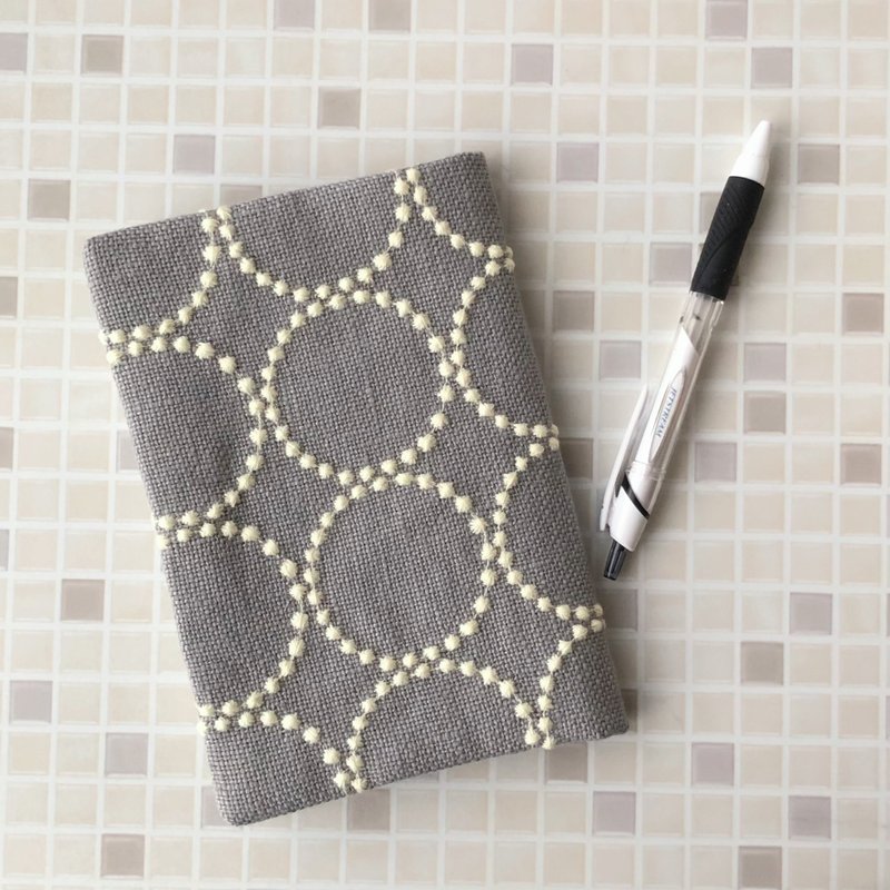 小笔记本 A6 手工日本制造铃鼓精致几何图案记事本 - 笔记本/手帐 - 棉．麻 灰色