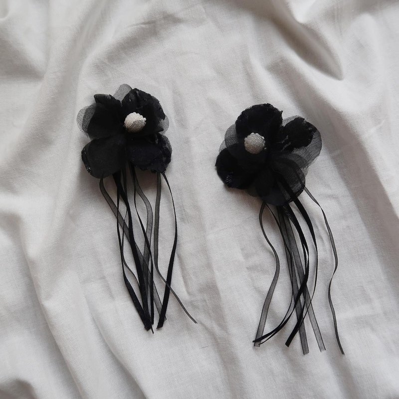 经典小繁花耳环 (流苏款) -黑色针式 - 耳环/耳夹 - 其他材质 黑色