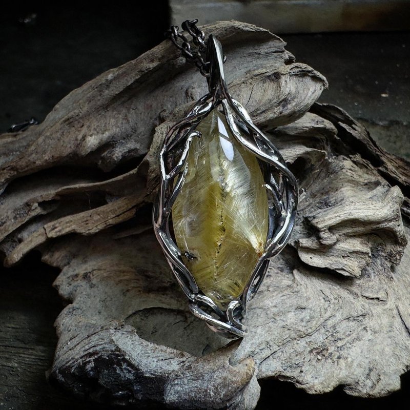 天然矿石 / 钛晶花 / 纯银项链/钛晶千层花毛毛虫形态/千花予/ - 项链 - 水晶 金色