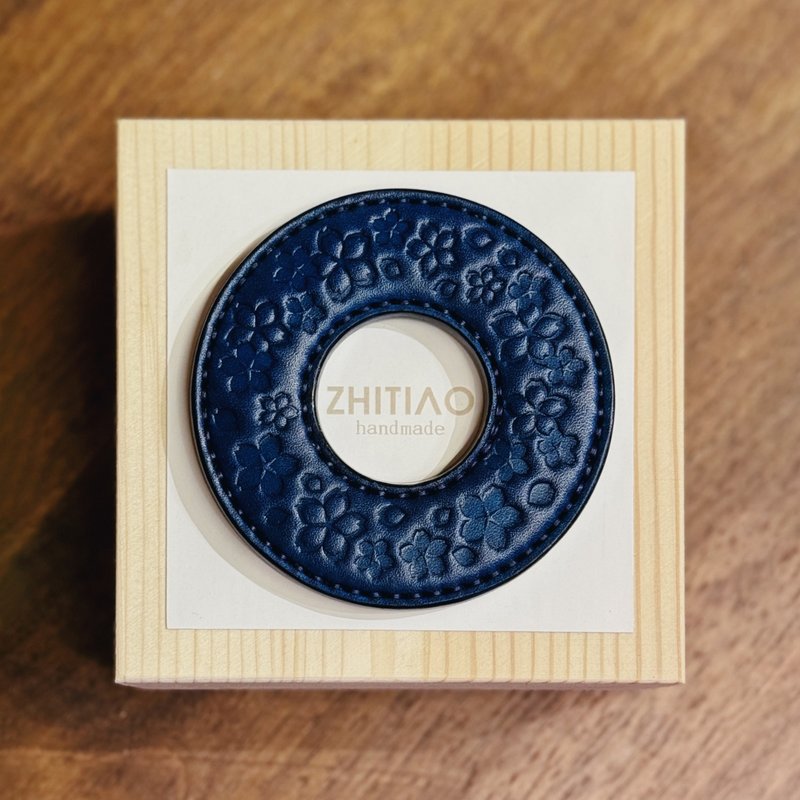 原创手工制作牛皮剑道刀镡 樱雪飘舞 蓝色 剑锷 Tsuba - 运动配件 - 真皮 蓝色