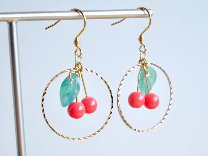 Cherry Earrings - 耳环/耳夹 - 其他材质 