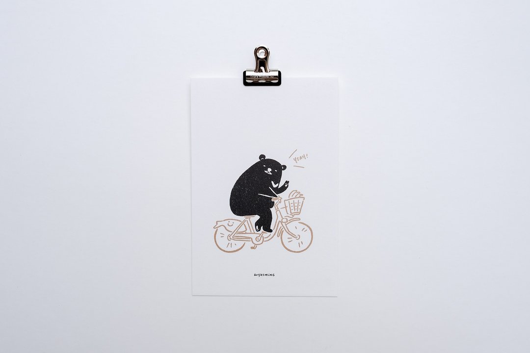WHOSMiNG台湾明信片系列 - BIKING BEAR 黑熊ubike - 卡片/明信片 - 纸 白色