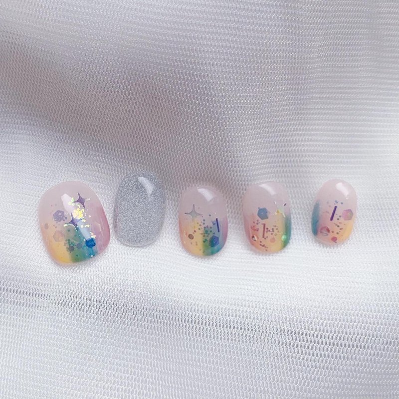 定制化礼物 彩虹小星星指甲贴片/穿戴甲/订制美甲贴 NA 57 - 指甲油/指甲贴 - 其他材质 多色