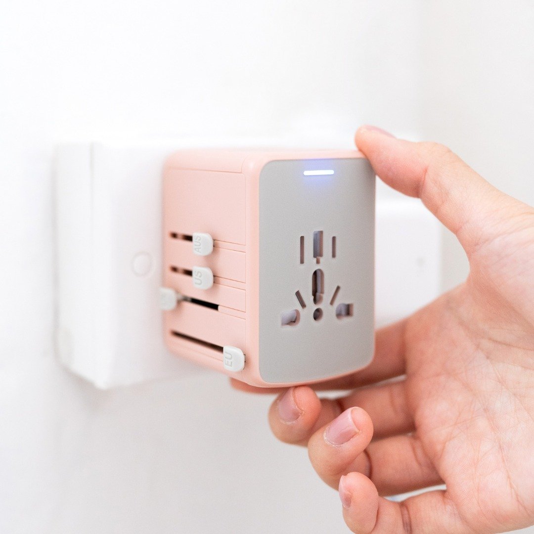 BON VOYAGE | 35W 3 x USB及 2 x USB-C万用旅游插座 - 粉红色 - 其他数码商品 - 塑料 粉红色