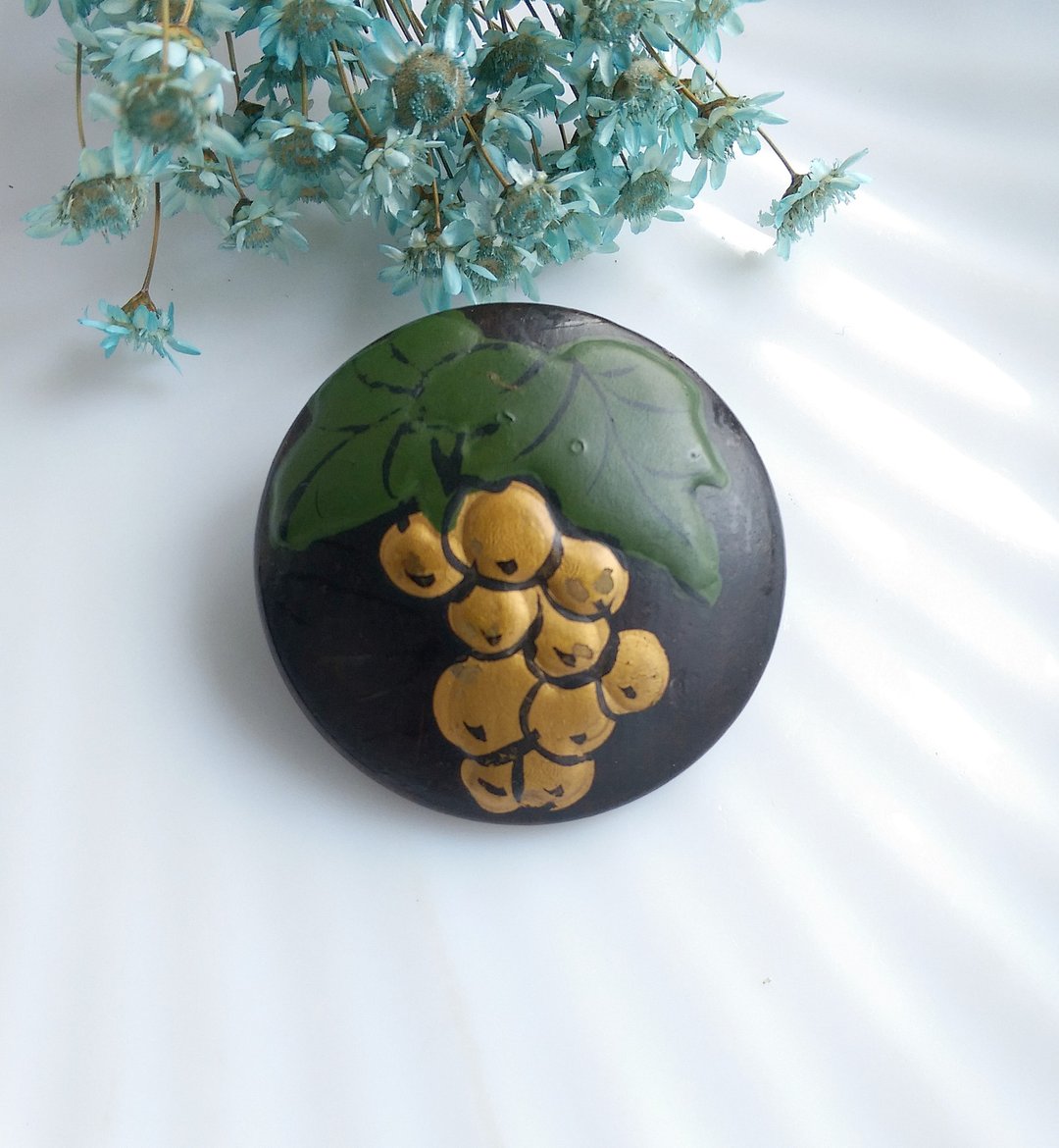 【西洋古董饰品】黑底 葡萄藤 围巾夹 丝巾扣 丝巾夹 - 其他 - 其他金属 金色