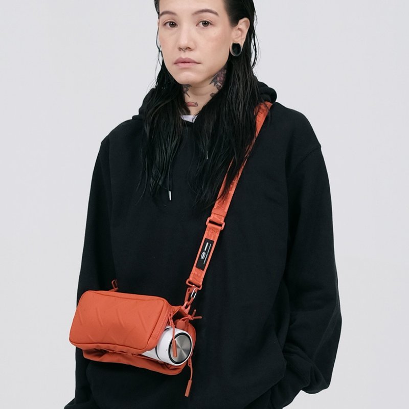 Juno 铁花肩背包-橘色 - 侧背包/斜挎包 - 其他材质 橘色