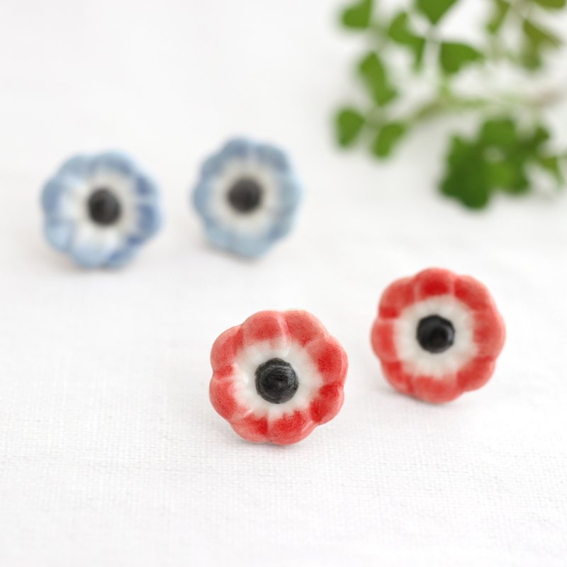 Anemone earrings - 耳环/耳夹 - 瓷 红色