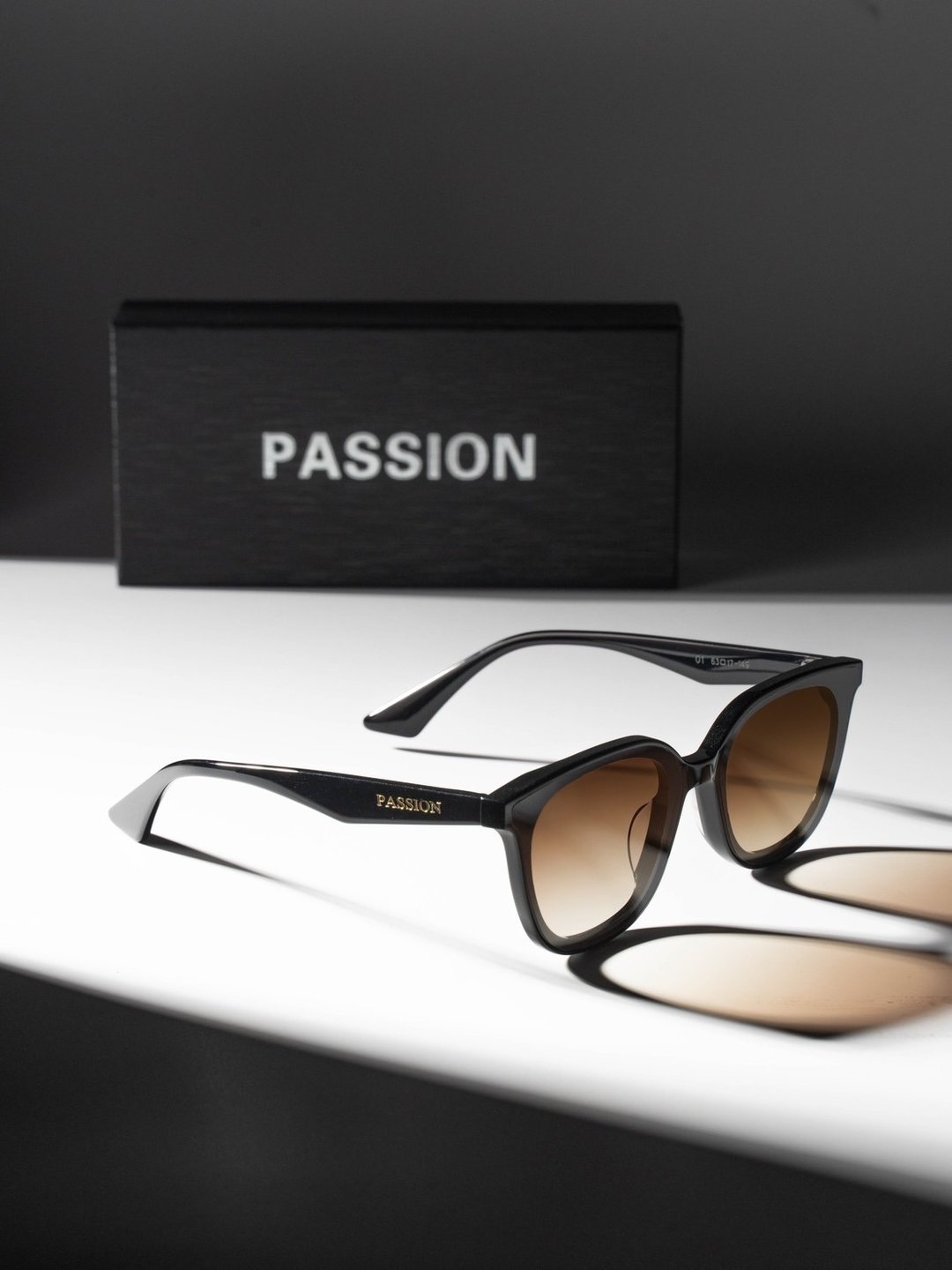Passion 俐落平面方框墨镜 - 墨镜 - 其他材质 
