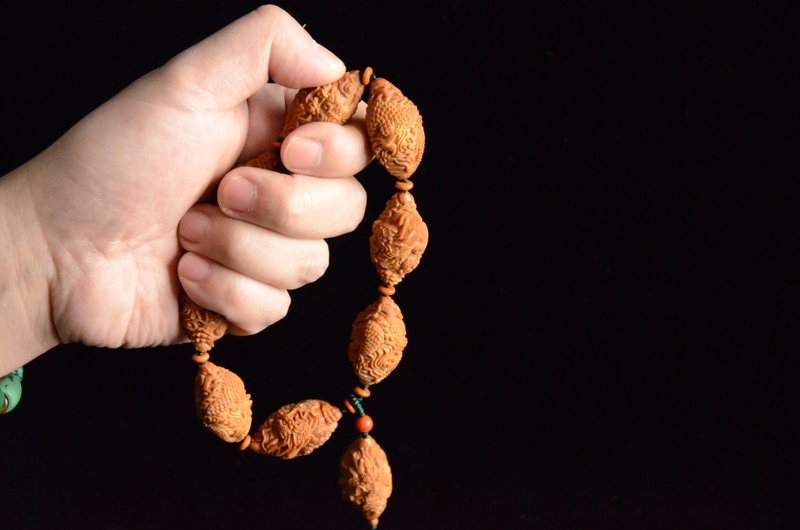 【九龙戏珠】橄榄核手工雕刻 传统题材九龙戏珠 手串手珠 - 手链/手环 - 木头 红色