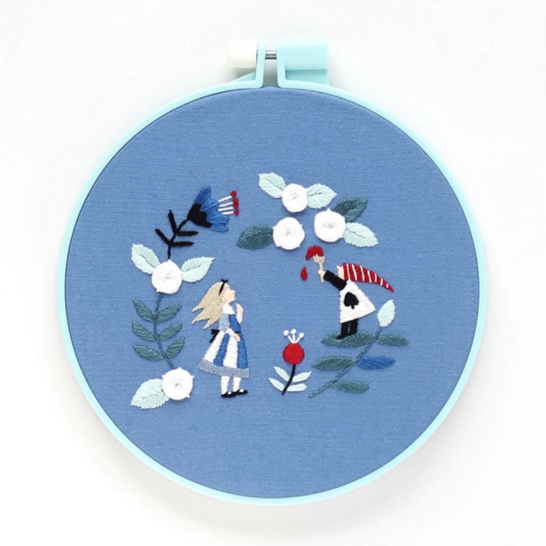 Alice in Wonderland - Embroidery Hoop Kit - 编织/刺绣/羊毛毡/裁缝 - 绣线 蓝色