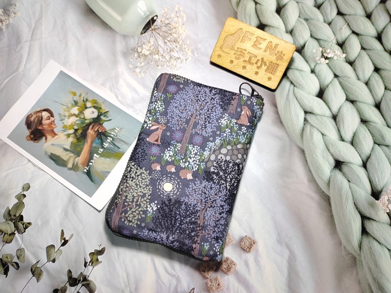 美国限量布系列-美国薄棉布低明度森林兔子刺猬款护照拉链书衣- - 护照夹/护照套 - 棉．麻 