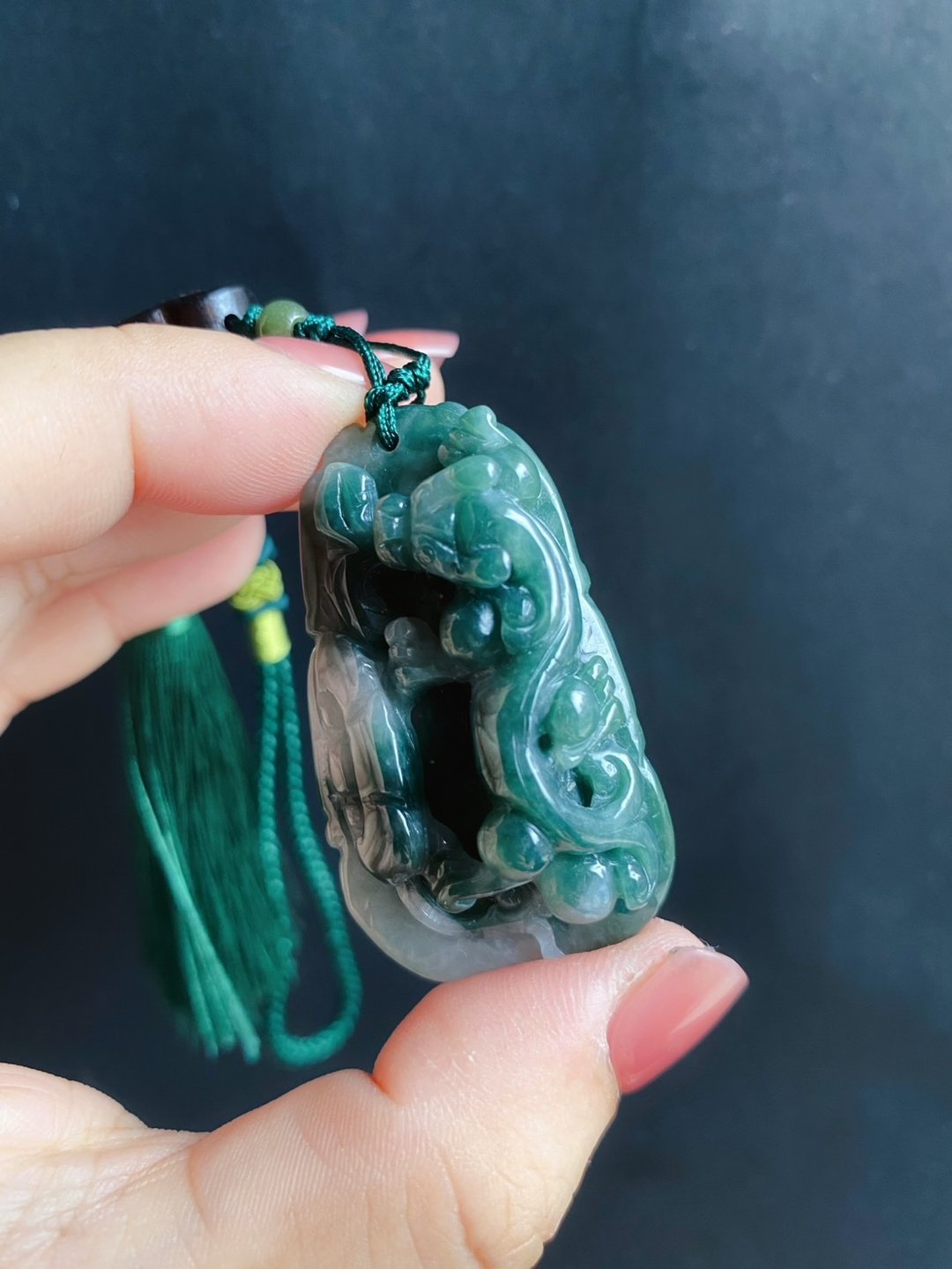 天然缅甸玉 翡翠 飘花 螭龙 如意 一叶致富 发财 包挂 礼物 - 吊饰 - 玉石 绿色