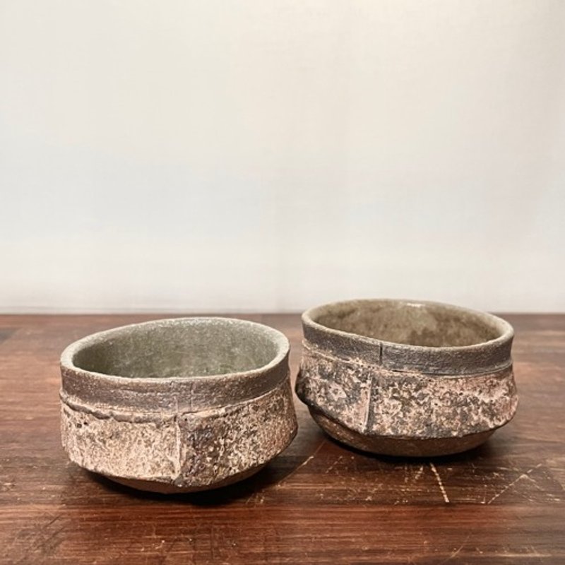 Pinkoi 代购 -  猪口，烧制，涂泥，施灰釉“Mato - Seimori -” - 茶具/茶杯 - 陶 