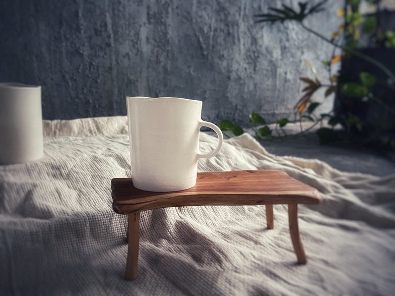 桌上的白瓷糖霜 / 雾透微光小耳朵马克杯 - 迷你杯 - 咖啡杯/马克杯 - 瓷 白色