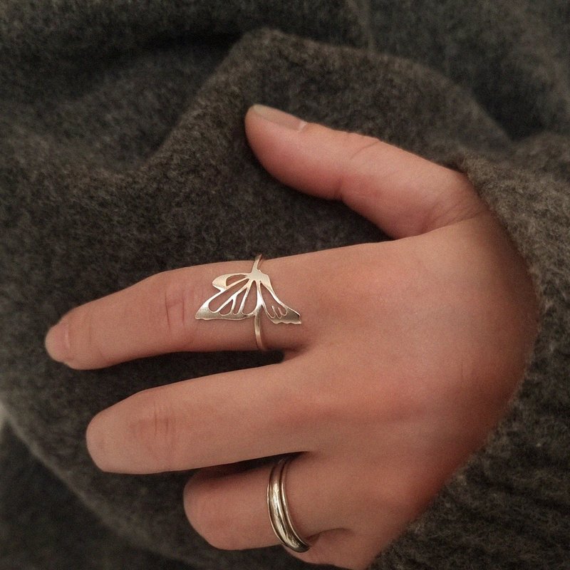 展翅蝴蝶戒指 - 戒指 - 纯银 银色