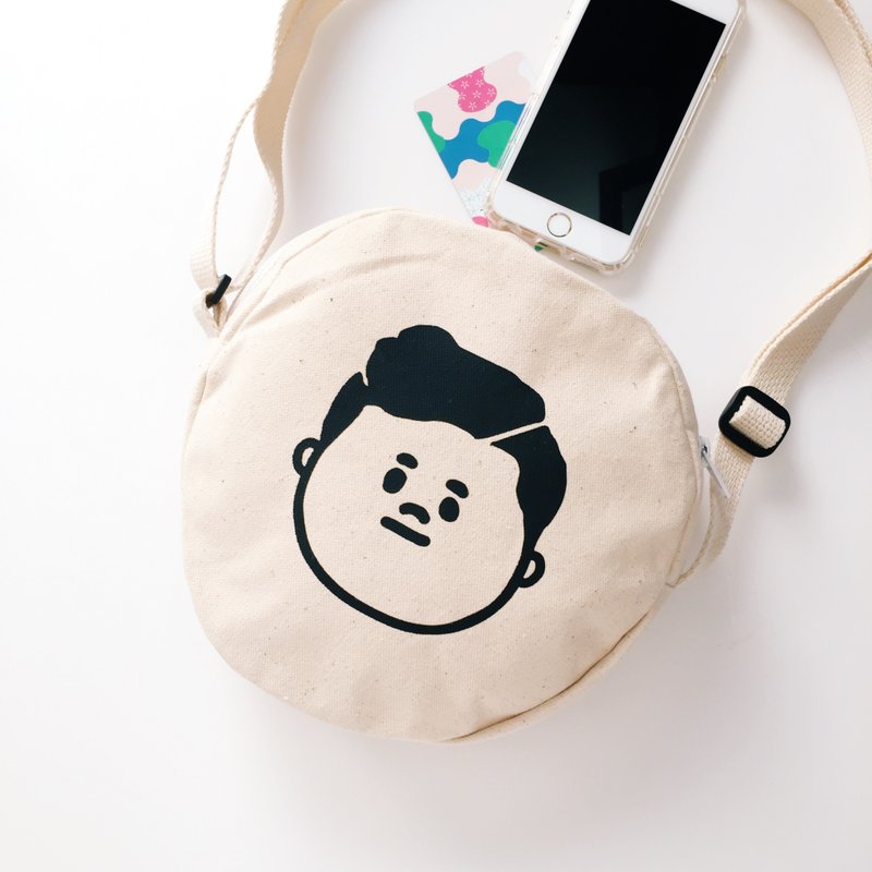 油头介太 -斜背圆背包 帆布包  侧背包 可调整式背带 - 侧背包/斜挎包 - 棉．麻 