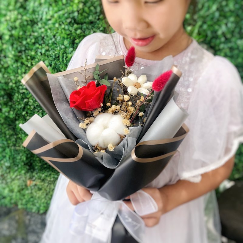 可急单 一束花的浪漫 索拉玫瑰花束 小花束 永生花花束 - 干燥花/捧花 - 植物．花 多色