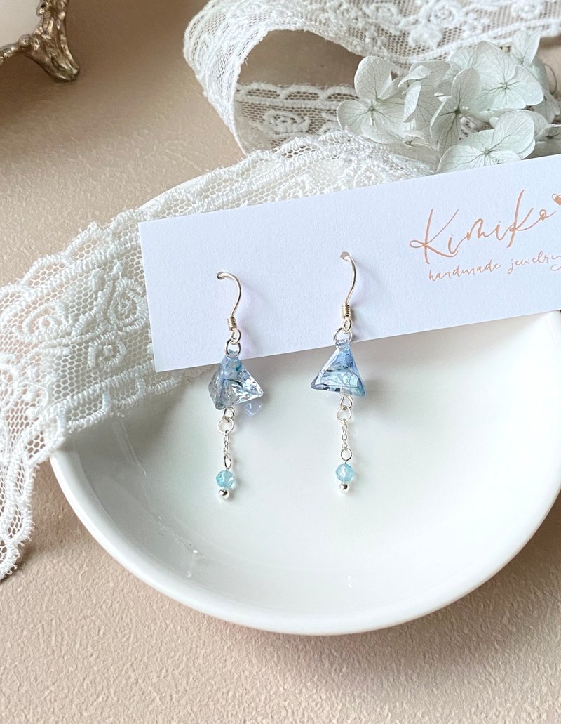 【蓝晶垂语】晶透三角耳环・疗愈垂坠感・925纯银耳勾 - 耳环/耳夹 - 纯银 蓝色