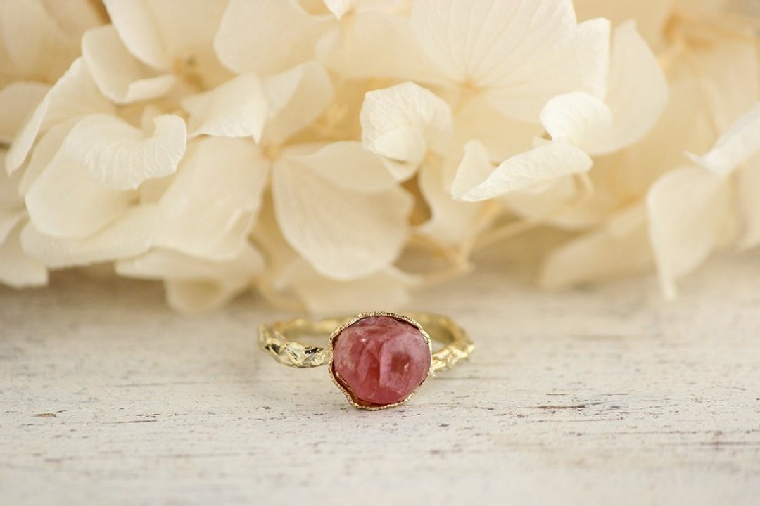 Magenta Color Spinel Rough Ring Brass - 戒指 - 宝石 粉红色