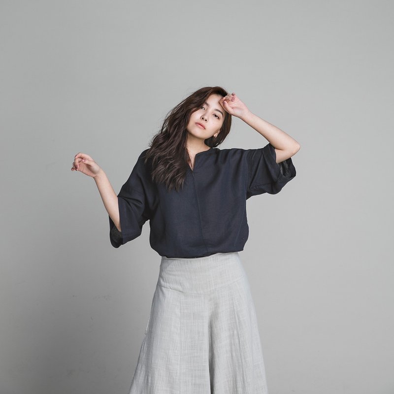 V领五分袖上衣 - 灰 - 女装上衣 - 棉．麻 灰色