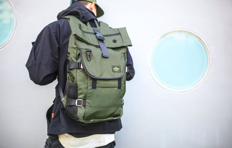 火柴木设计 Matchwood Rider 军规款 防水 笔电后背包 军绿款 - 后背包/双肩包 - 防水材质 绿色