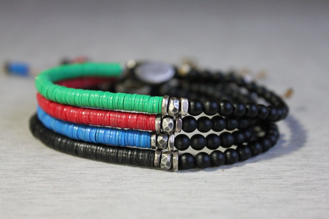 C.Chun Handmade Design Jewelry 4mm太极手链(黑/蓝/绿/红) - 手链/手环 - 宝石 多色