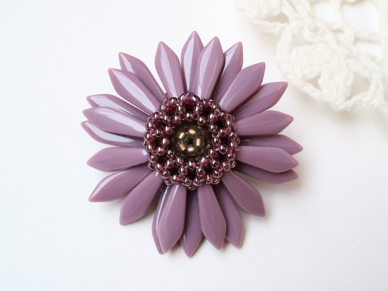 非洲堇胸针 紫色 花朵 胸花 希望 高雅 入园式 入学式 毕业典礼 毕业典礼 婚礼 精致 捷克玻璃 华丽 可爱 祝 - 胸针 - 玻璃 紫色