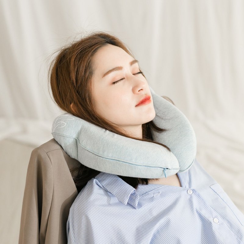 MIT有机棉U型熊熊午安枕-麻花粉/颈枕/U型枕/午睡枕/情人节礼物 - 枕头/抱枕 - 棉．麻 粉红色