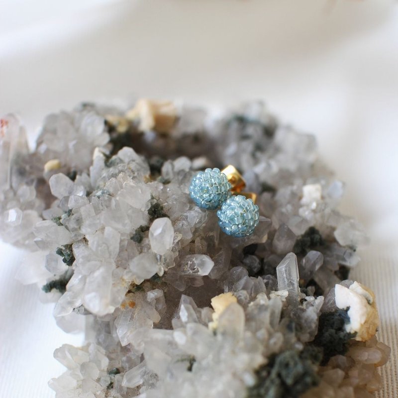 串珠耳饰_金平糖/水蓝色/beading earrings - 耳环/耳夹 - 绣线 蓝色