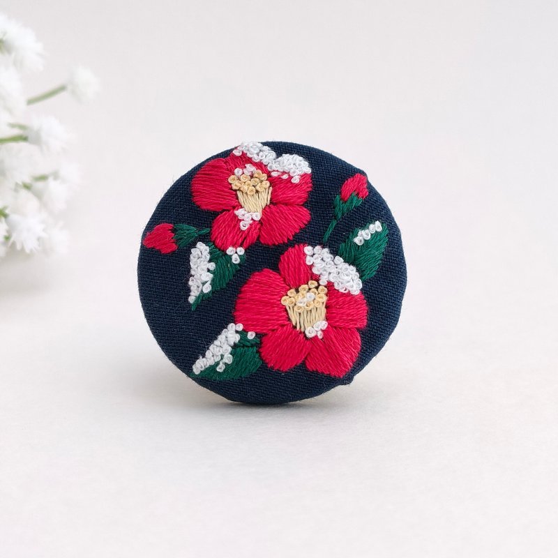 绣花雪山茶花胸针或绣花发带 - 胸针 - 棉．麻 红色