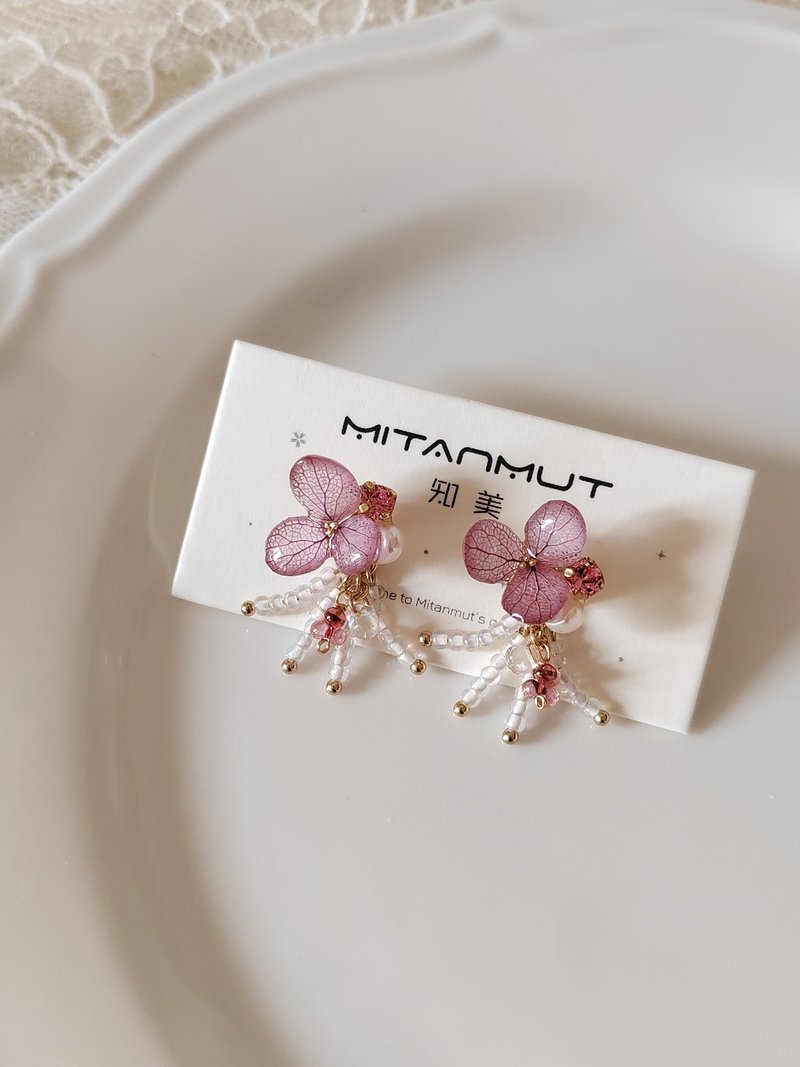知美Mitanmut 月之雫 原创手作干燥紫阳花日系精致淡水耳针戒指 - 耳环/耳夹 - 植物．花 多色