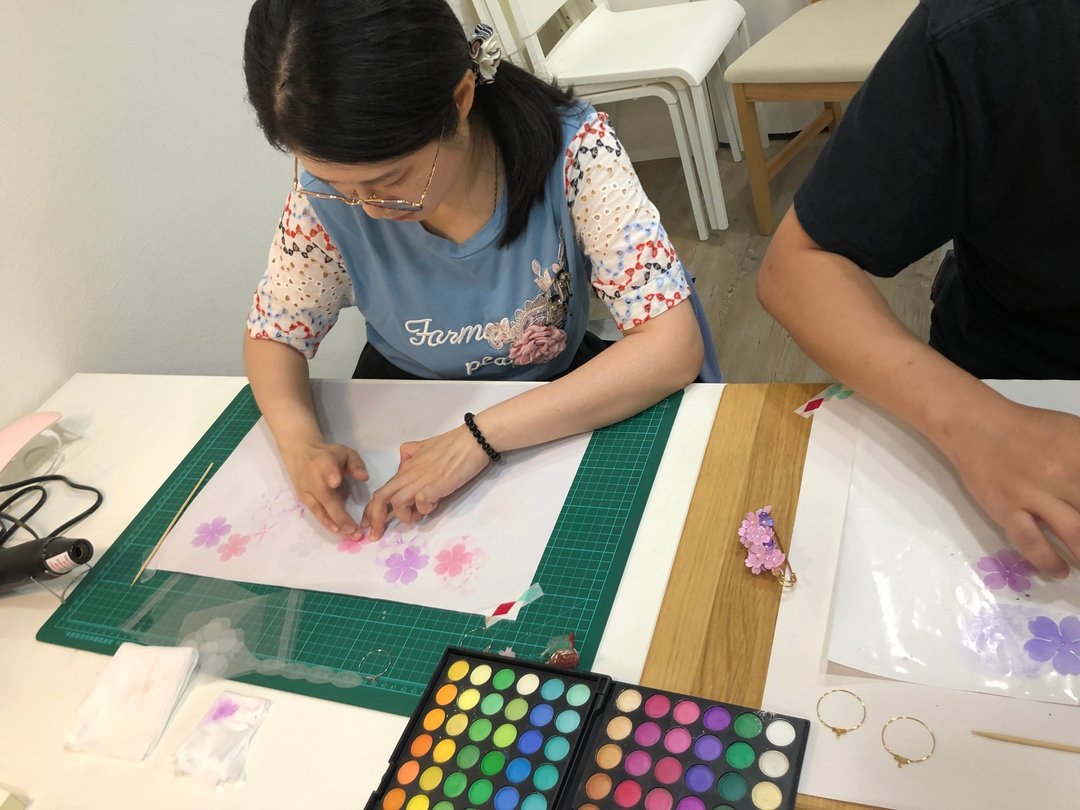 体验课 热缩片研习课 定制饰品课 3个作品 樱花 牡丹 玫瑰 - 金工/饰品 - 树脂 