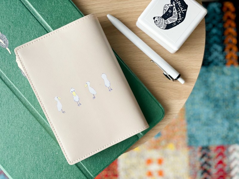 咖啡欧蕾色调的鲸头鹳书衣 手帐套 文库书套 - 书衣/书套 - 人造皮革 多色