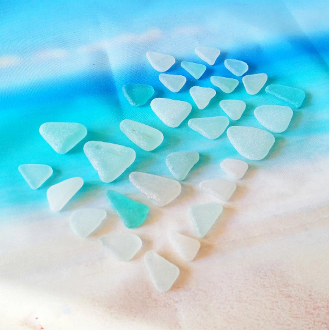 Triangle Sea glass Bulk Sea glass Jewelry.Genuine Sea glass decor.Beach glass - 陶艺 - 玻璃 多色