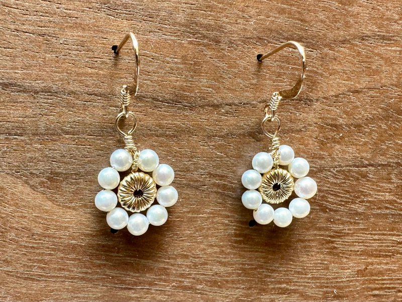 14KGF天然淡水珍珠造型耳环 独立原创田园设计 圣诞礼物 派对专用 - 耳环/耳夹 - 珍珠 金色