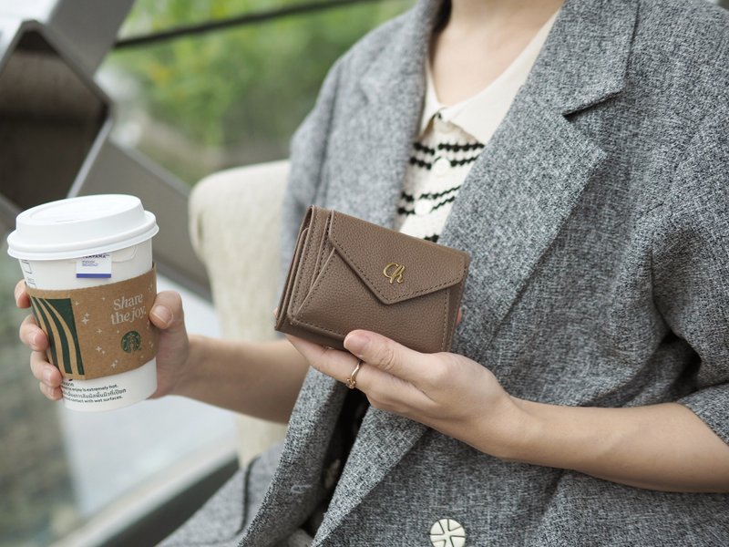 Maily（暖灰褐色）：三折钱包，短版钱包，牛皮，棕灰色 - 皮夹/钱包 - 真皮 咖啡色