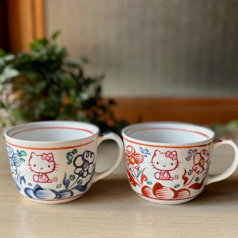 日本制 Hello Kitty唐草手绘汤杯 - 茶具/茶杯 - 陶 多色